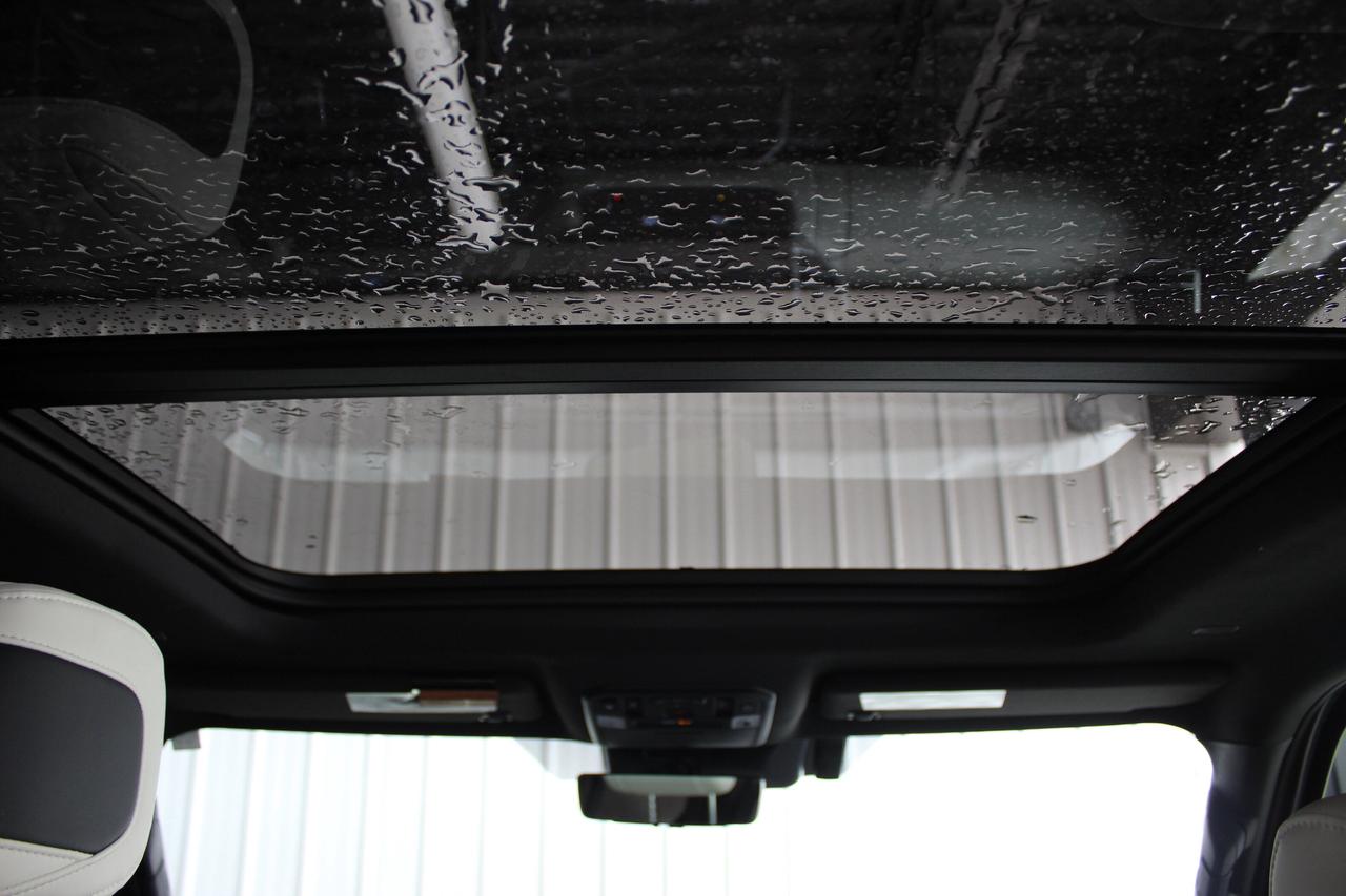 2025 Toyota Tundra 4x4 Crewmax Capstone Hybrid Photo