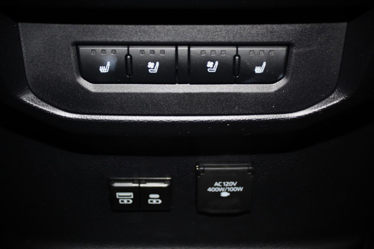 2025 Toyota Tundra 4x4 Crewmax Capstone Hybrid Photo
