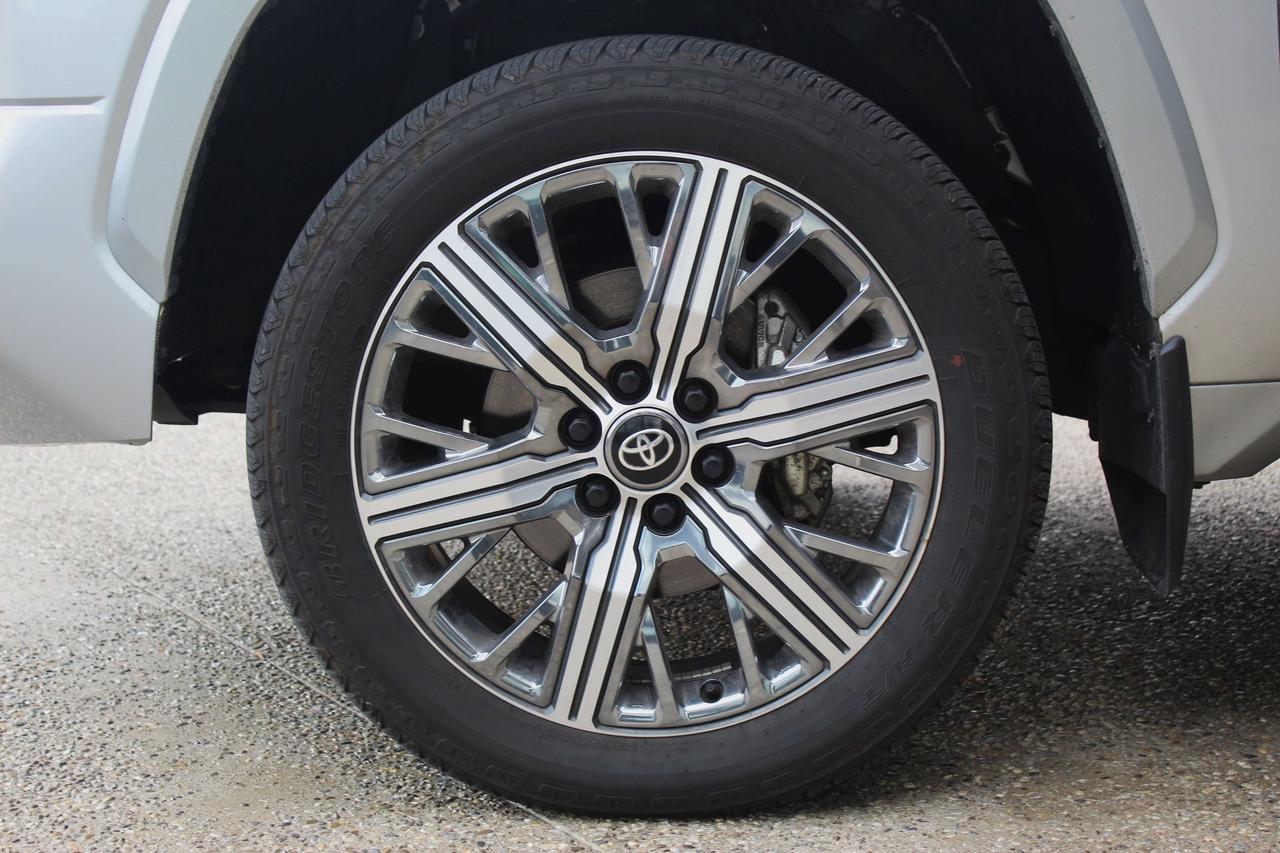 2025 Toyota Tundra 4x4 Crewmax Capstone Hybrid Photo