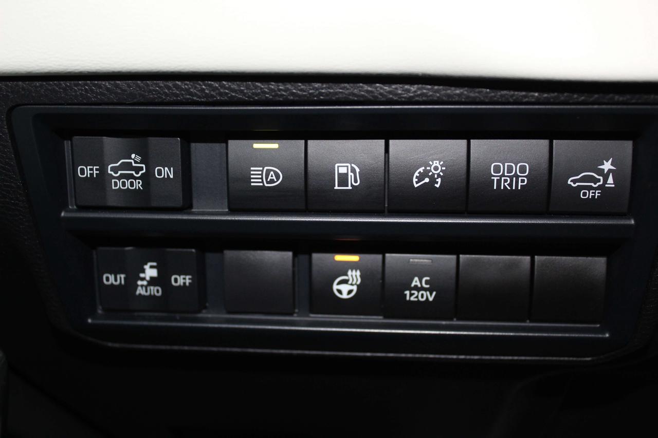 2025 Toyota Tundra 4x4 Crewmax Capstone Hybrid Photo