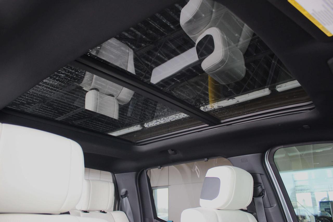 2025 Toyota Tundra 4x4 Crewmax Capstone Hybrid Photo