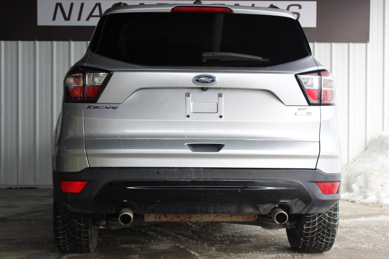 2017 Ford Escape 4WD 4dr SE Photo3