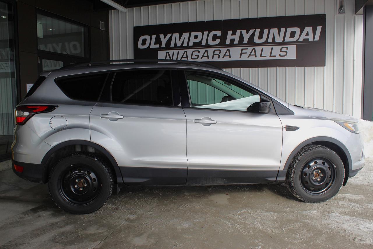 2017 Ford Escape 4WD 4dr SE Photo