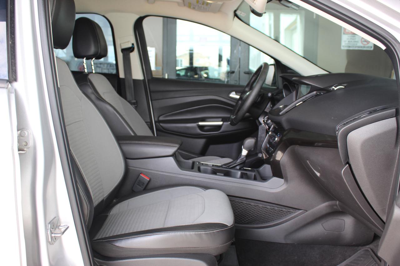 2017 Ford Escape 4WD 4dr SE Photo