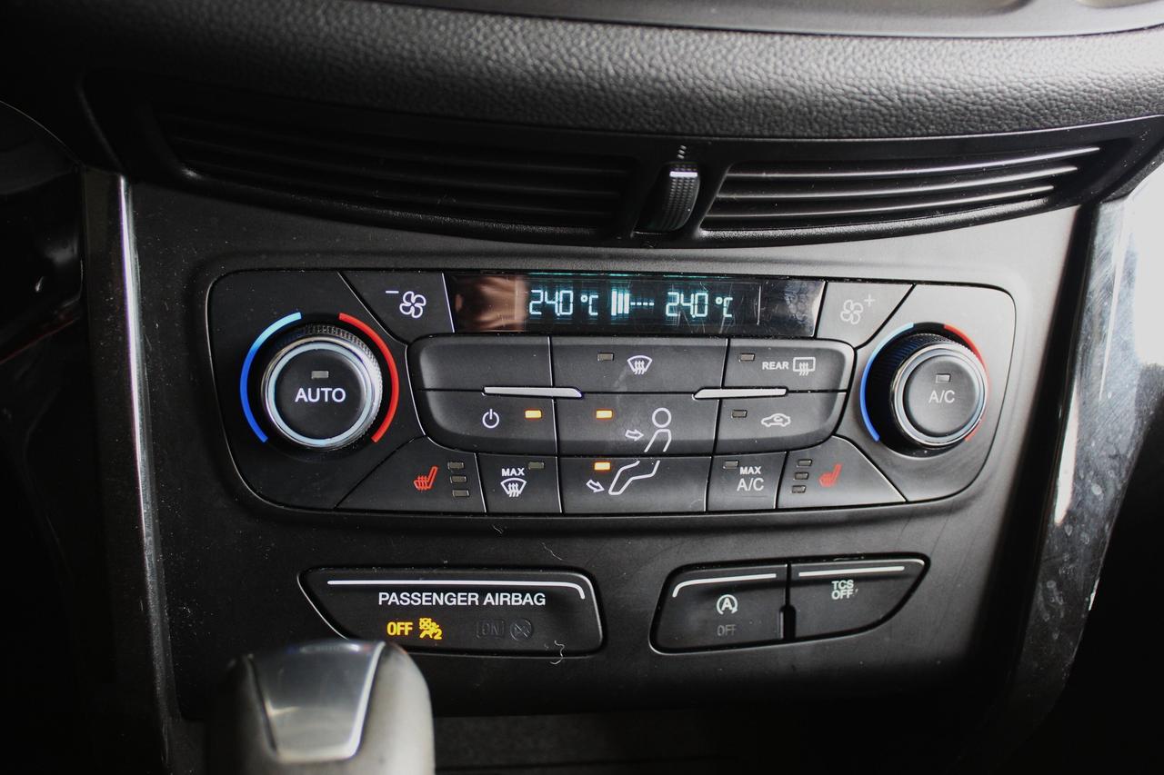 2017 Ford Escape 4WD 4dr SE Photo