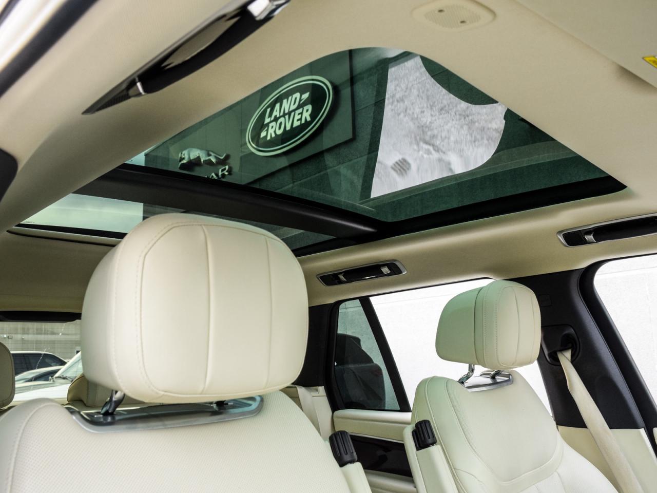 2025 Land Rover Range Rover P530 SE SWB Photo