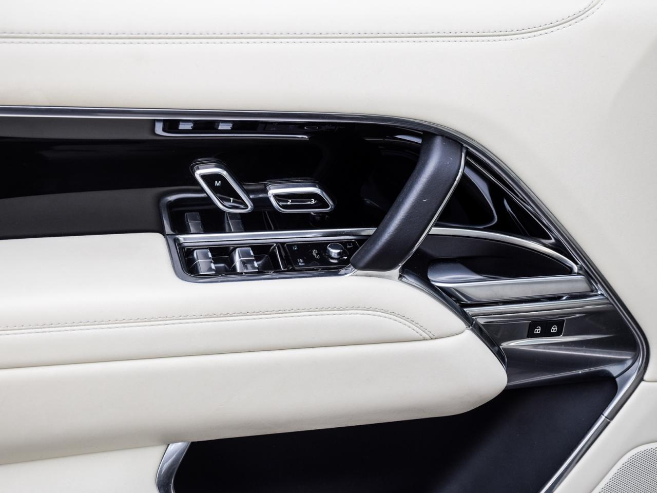 2025 Land Rover Range Rover P530 SE SWB Photo