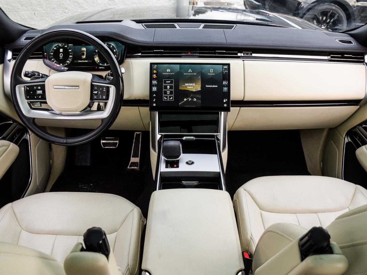 2025 Land Rover Range Rover P530 SE SWB Photo