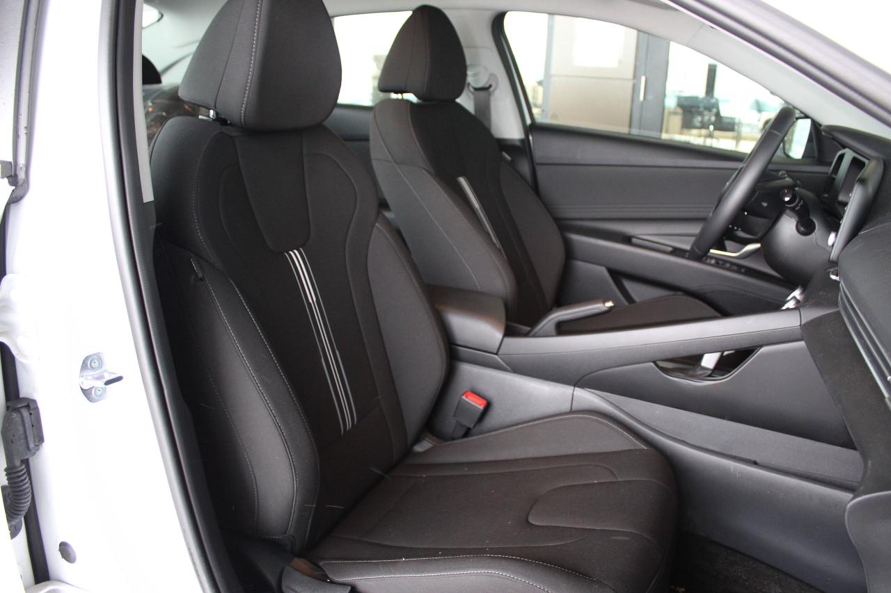 2025 Hyundai Elantra Preferred, 1-Owner, No Accidents Photo