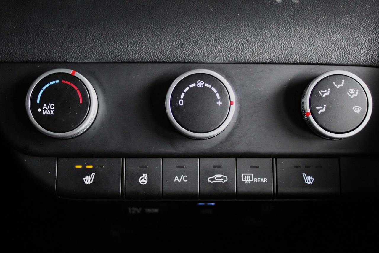 2025 Hyundai Elantra Preferred, 1-Owner, No Accidents Photo