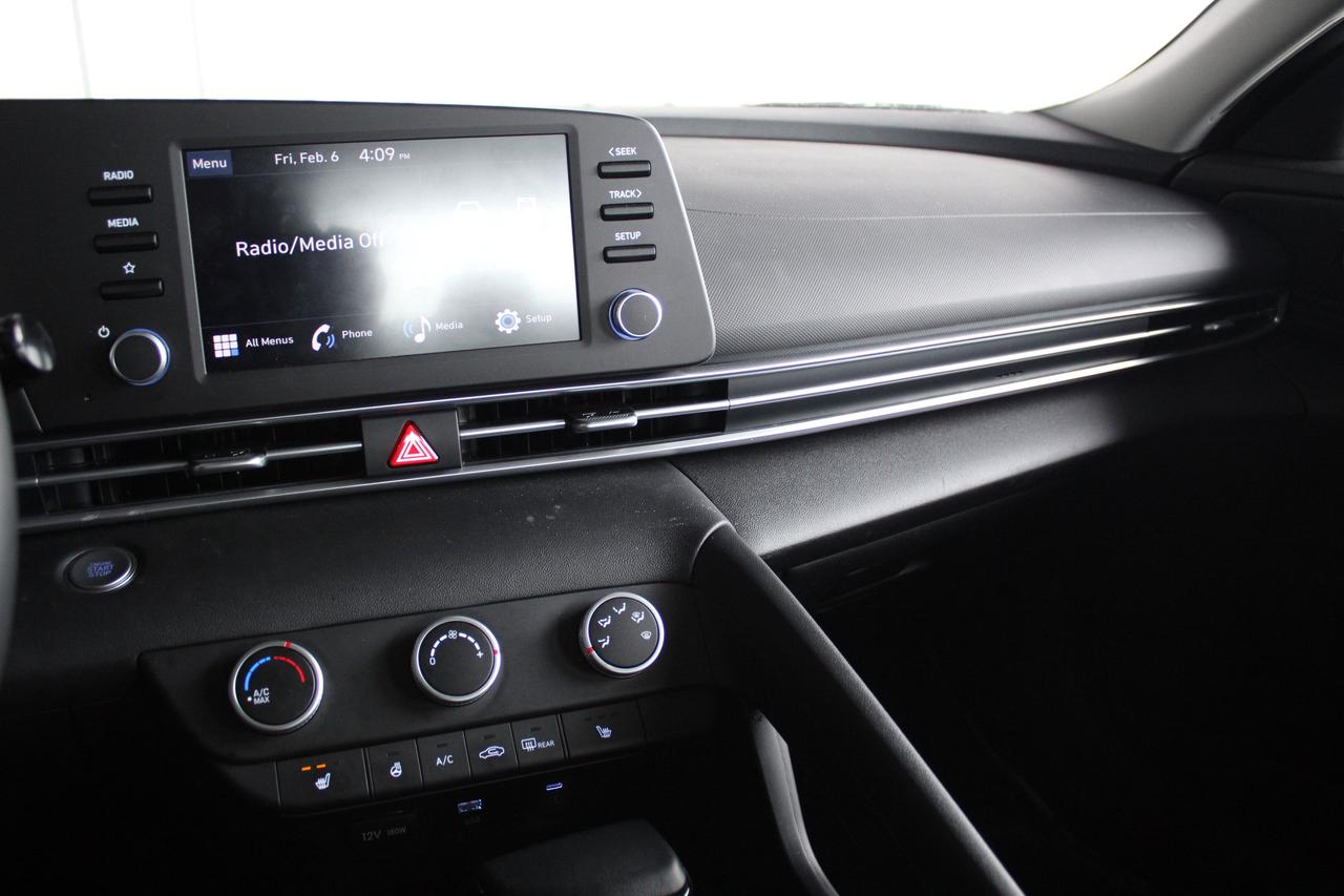 2025 Hyundai Elantra Preferred, 1-Owner, No Accidents Photo