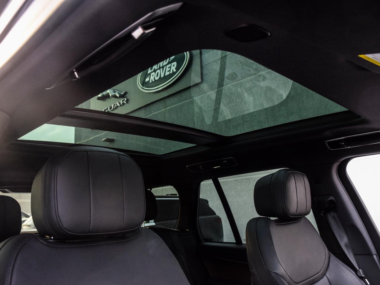 2024 Land Rover Range Rover P530 SE SWB Photo