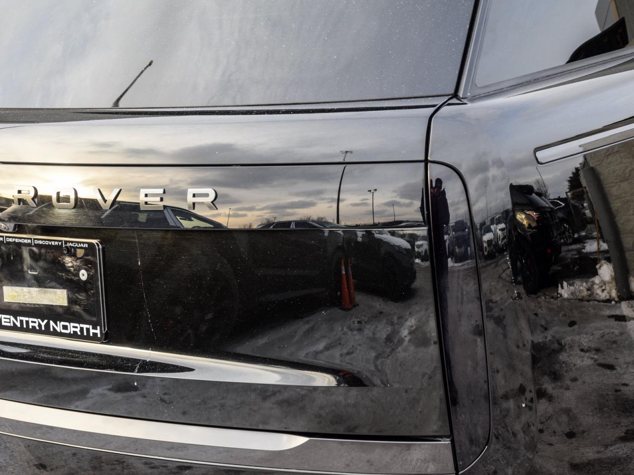 2024 Land Rover Range Rover P530 SE SWB Photo