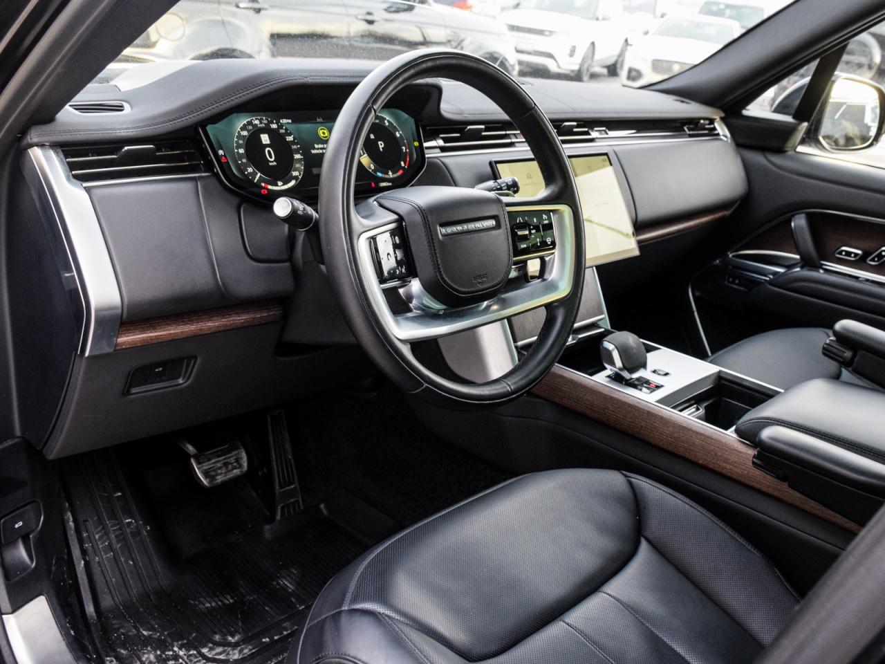 2024 Land Rover Range Rover P530 SE SWB Photo