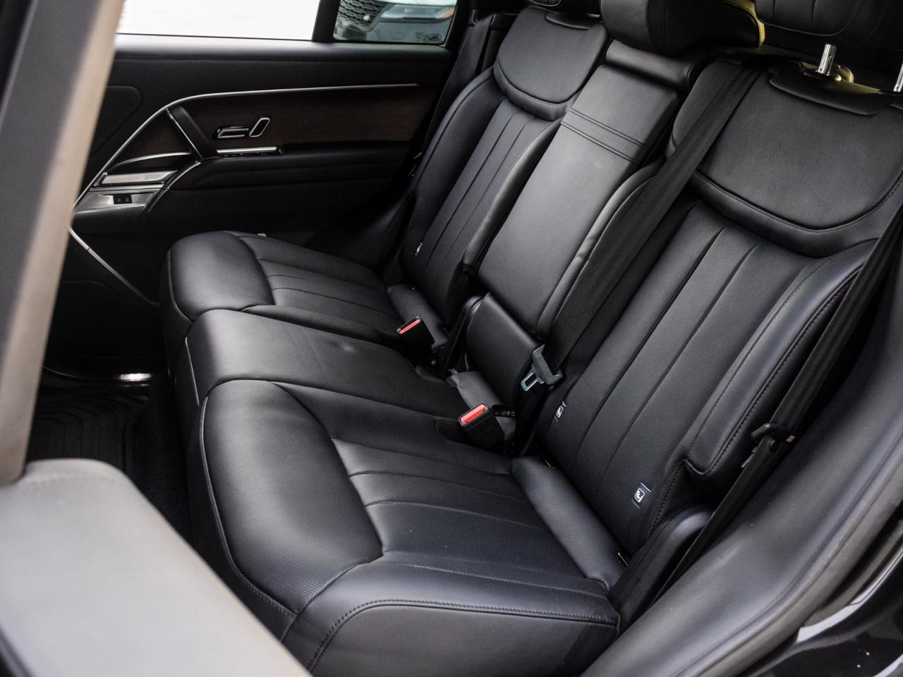 2024 Land Rover Range Rover P530 SE SWB Photo