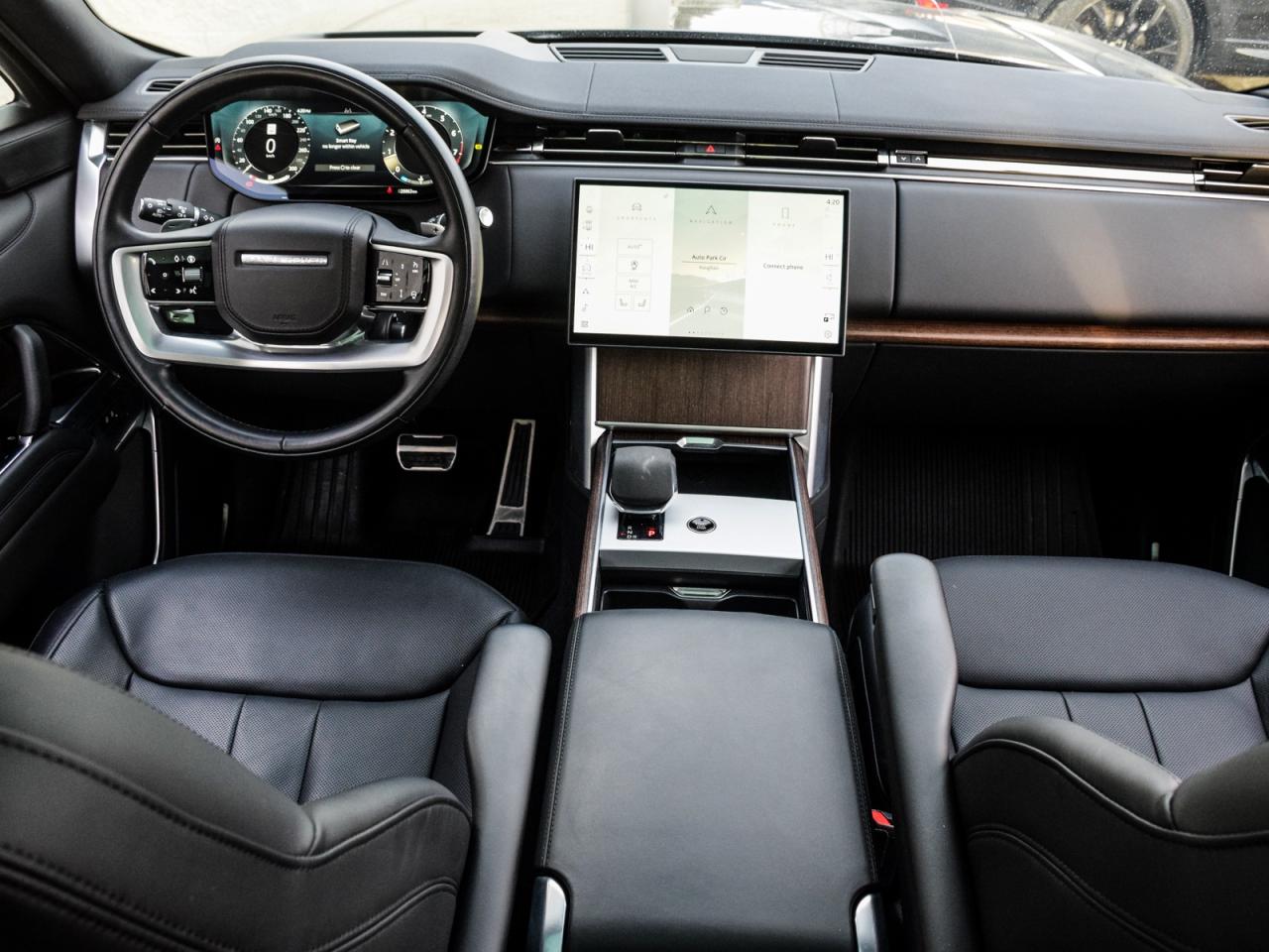 2024 Land Rover Range Rover P530 SE SWB Photo