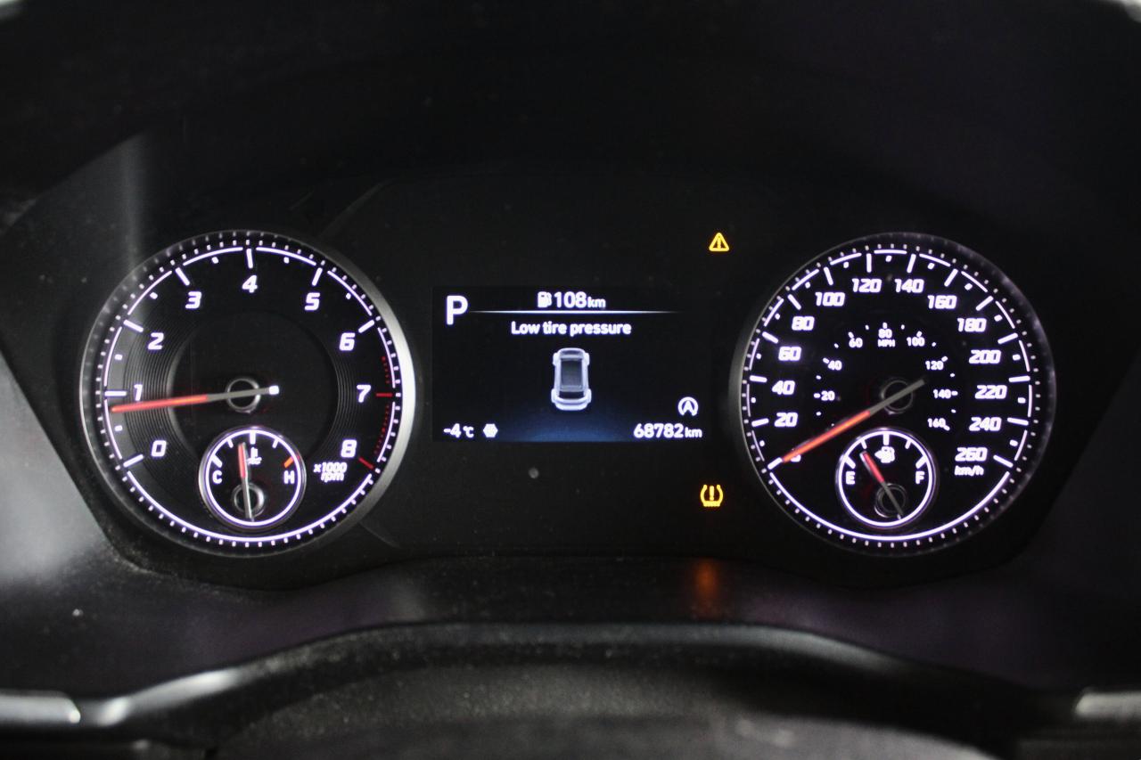 2021 Hyundai Santa Fe Essential/ Low Kilo, Fully Certified Photo