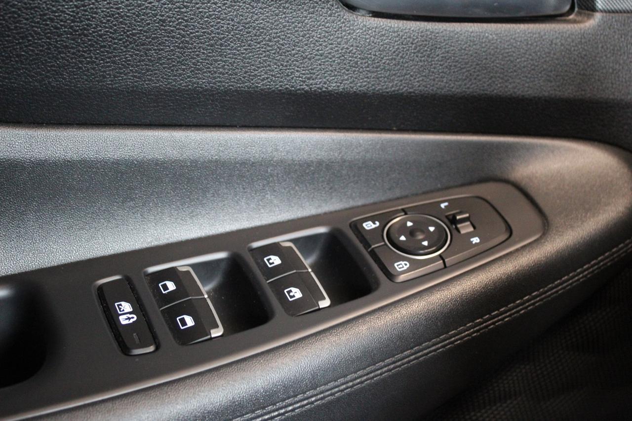 2022 Hyundai Santa Fe Preferred Photo