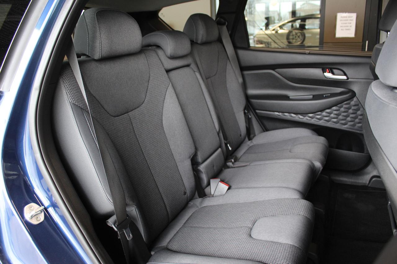 2022 Hyundai Santa Fe Preferred Photo