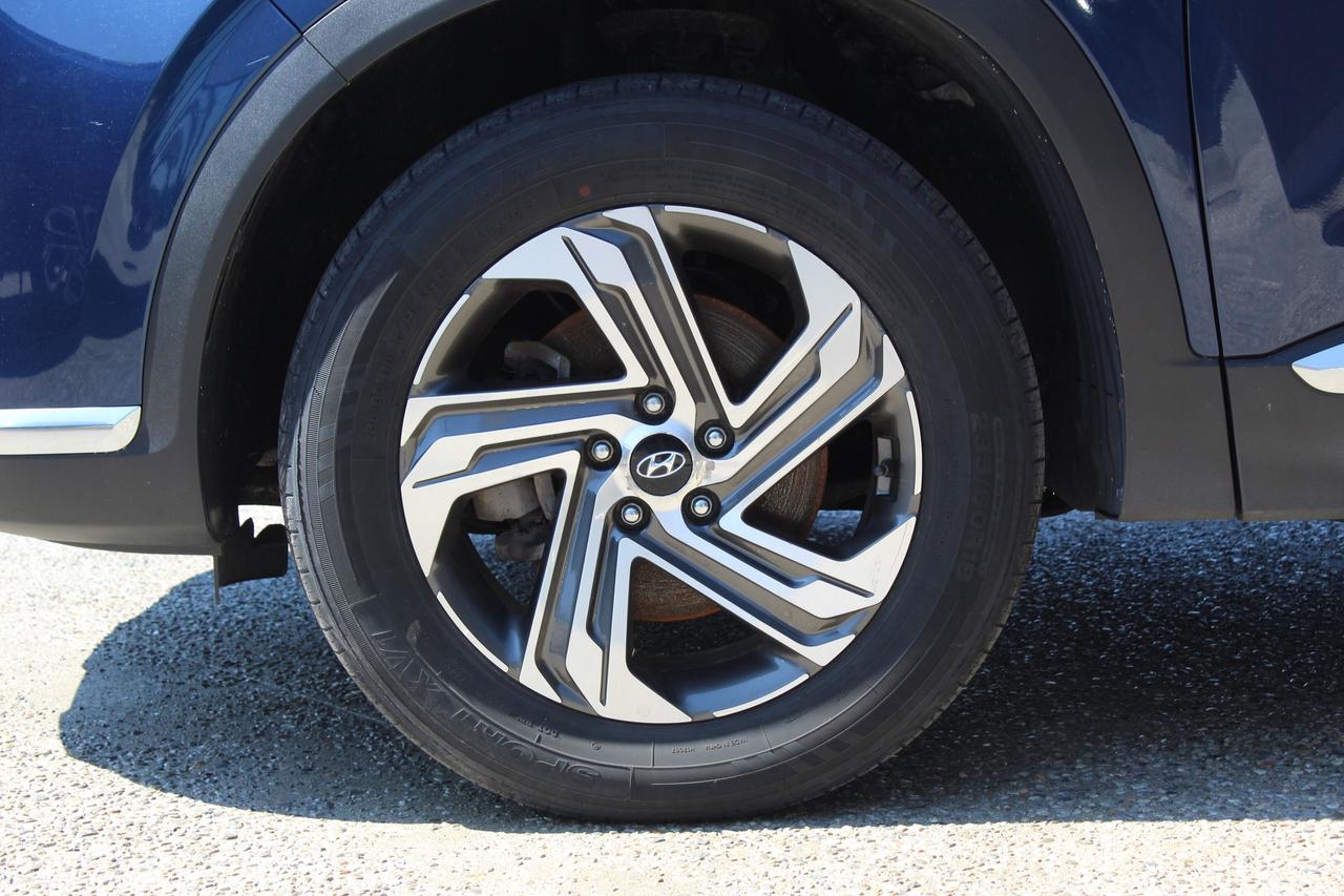 2022 Hyundai Santa Fe Preferred Photo