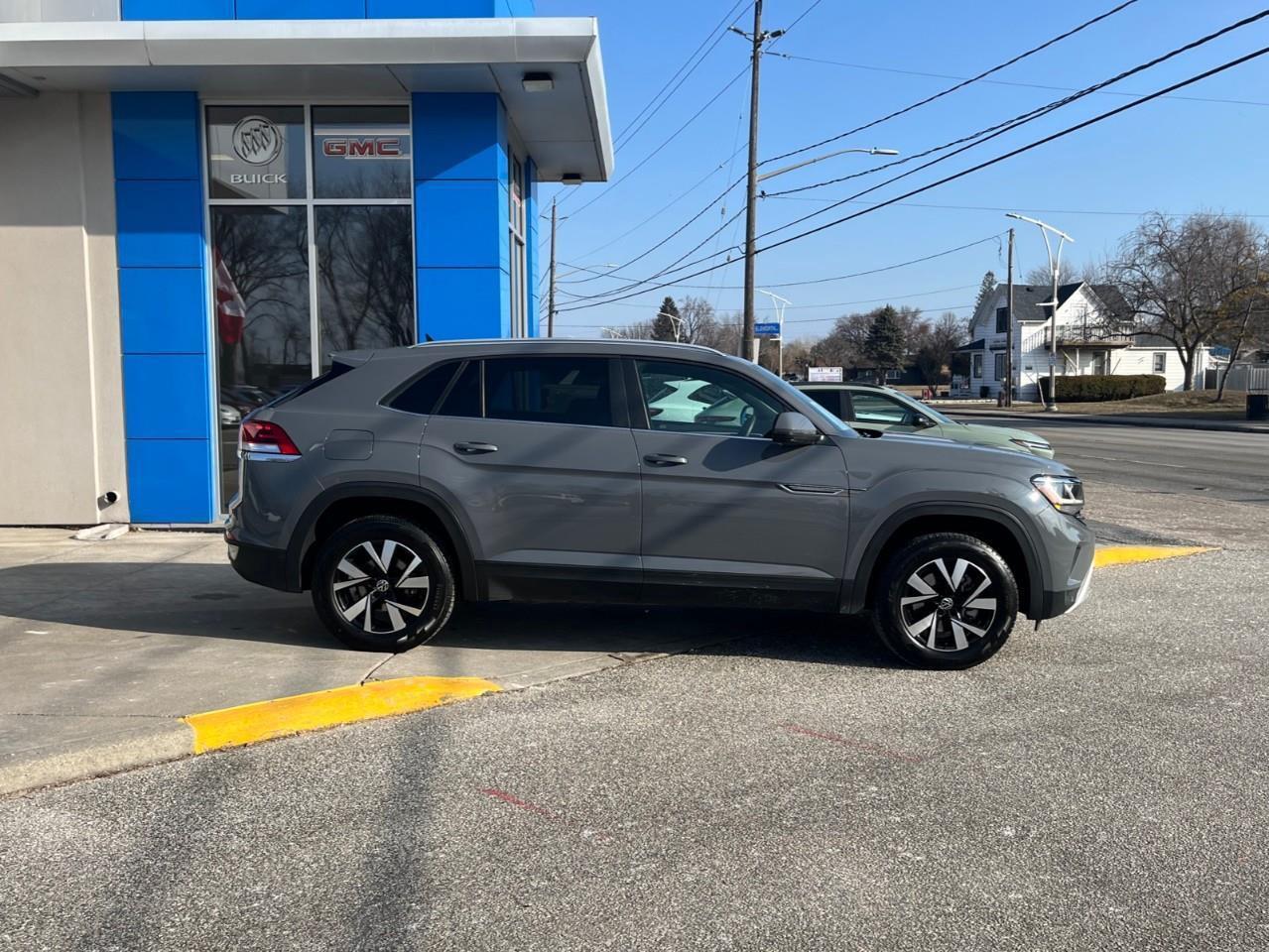 2022 Volkswagen Atlas Cross Sport COMFORTLINE LEATHER Photo