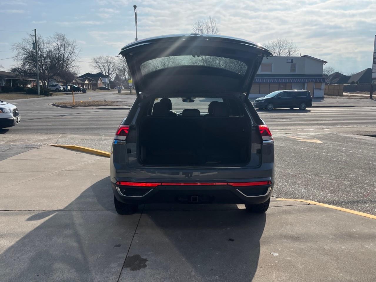 2022 Volkswagen Atlas Cross Sport COMFORTLINE LEATHER Photo