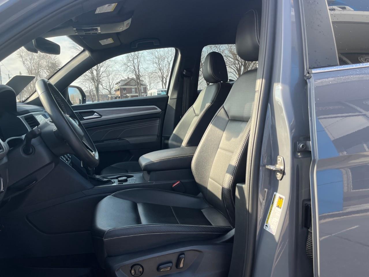 2022 Volkswagen Atlas Cross Sport COMFORTLINE LEATHER Photo