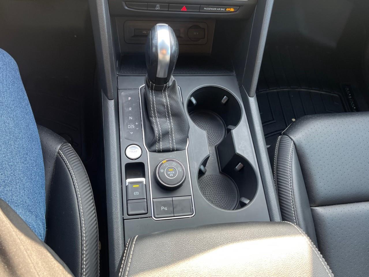 2022 Volkswagen Atlas Cross Sport COMFORTLINE LEATHER Photo