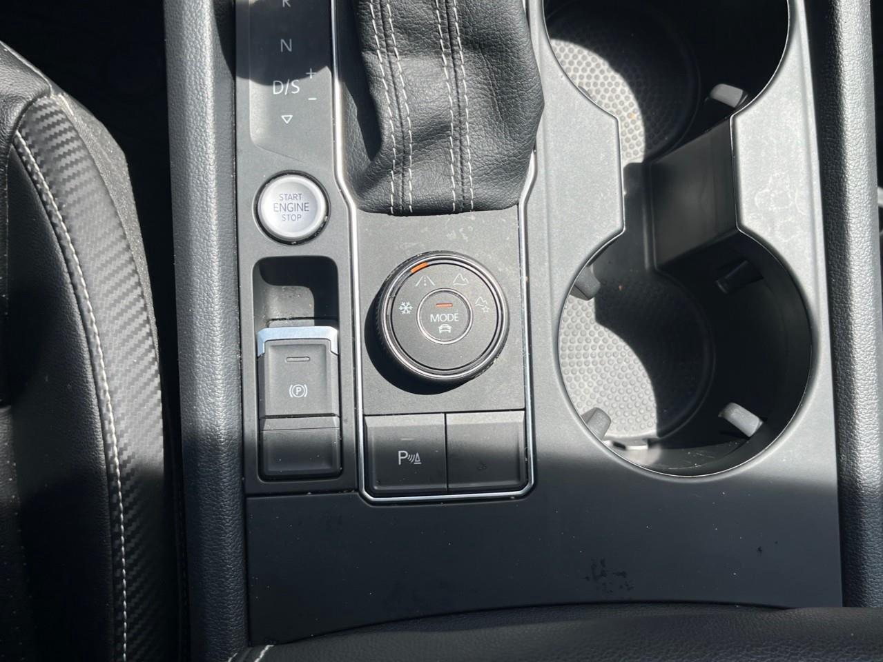 2022 Volkswagen Atlas Cross Sport COMFORTLINE LEATHER Photo