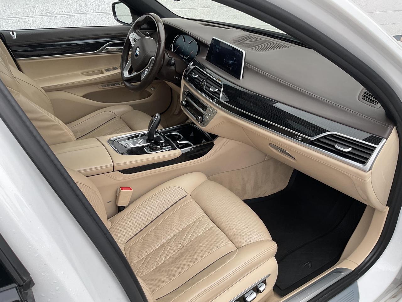 2016 BMW 750 Li xDrive 4dr All-Wheel Drive Sedan Photo