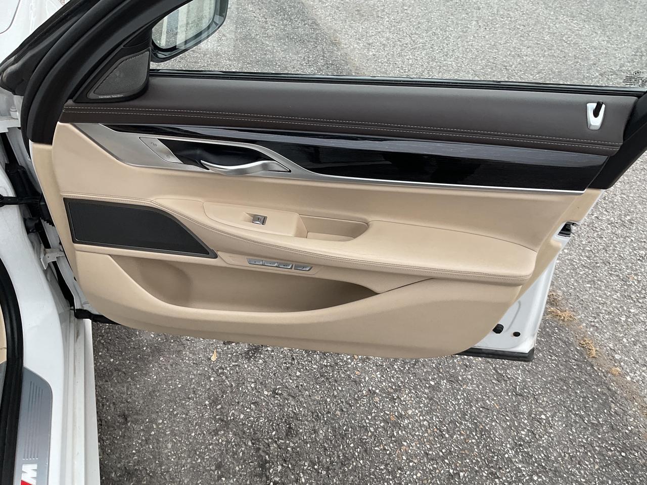 2016 BMW 750 Li xDrive 4dr All-Wheel Drive Sedan Photo