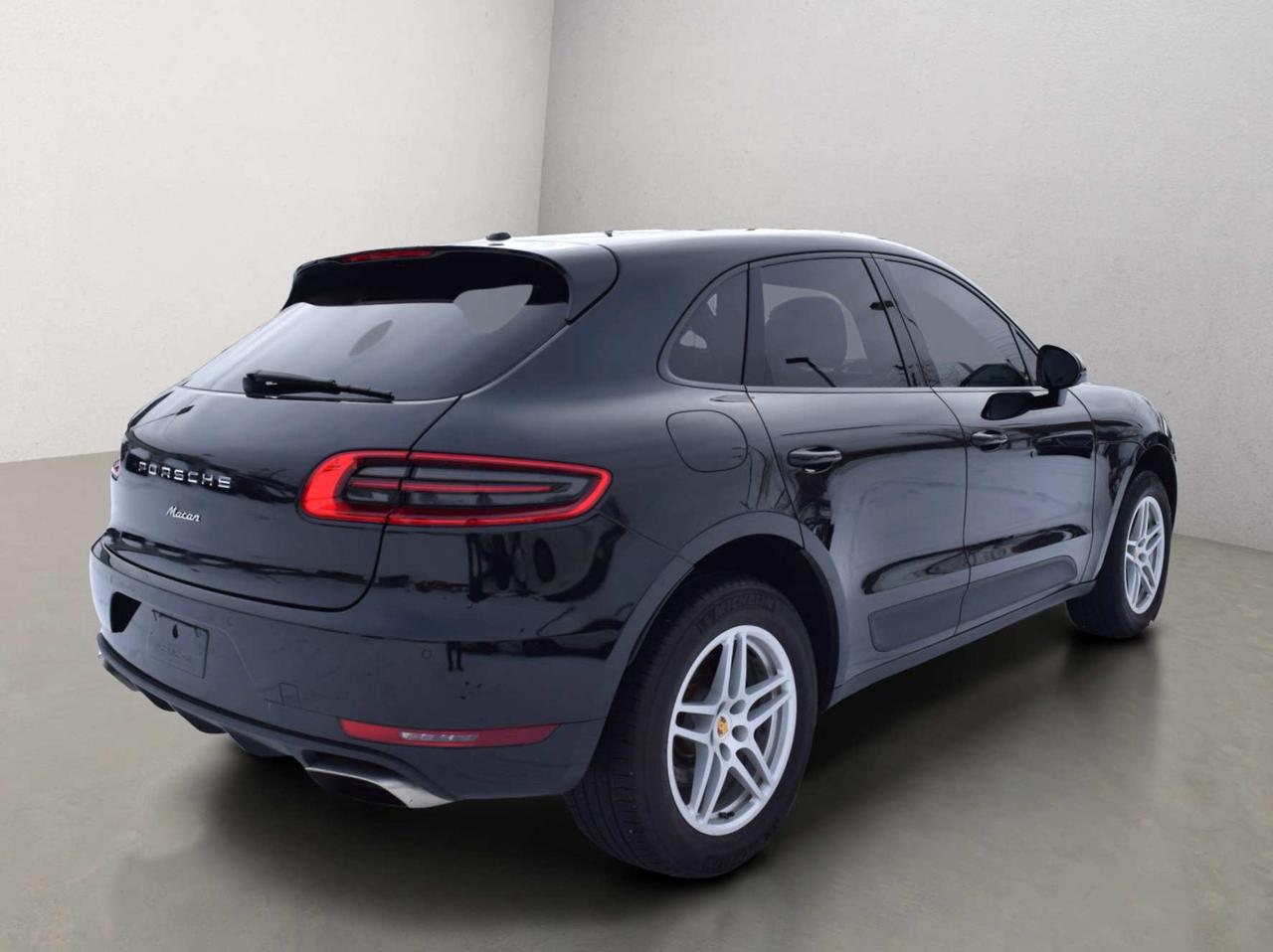 2018 Porsche Macan AWD Navi Panoramic Sunroof Photo