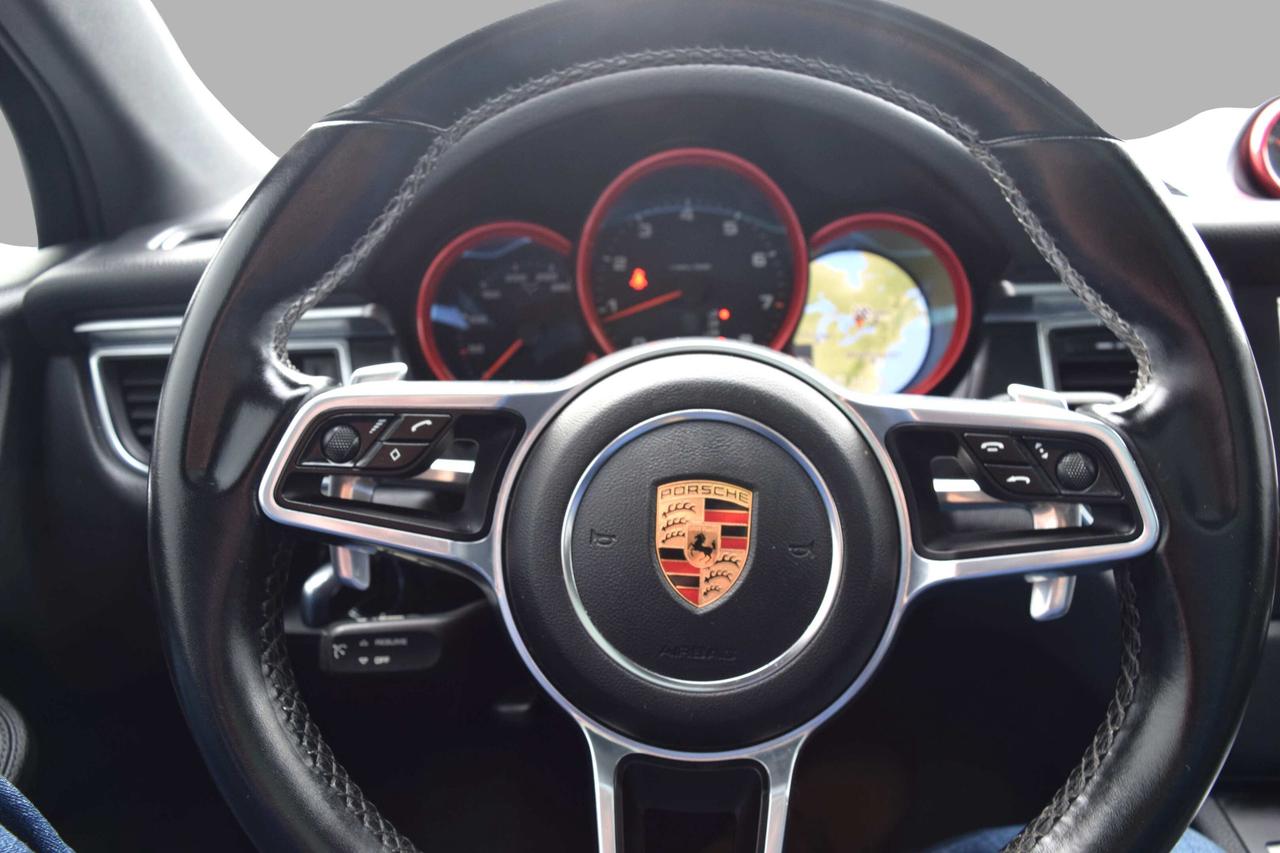 2018 Porsche Macan AWD Navi Panoramic Sunroof Photo