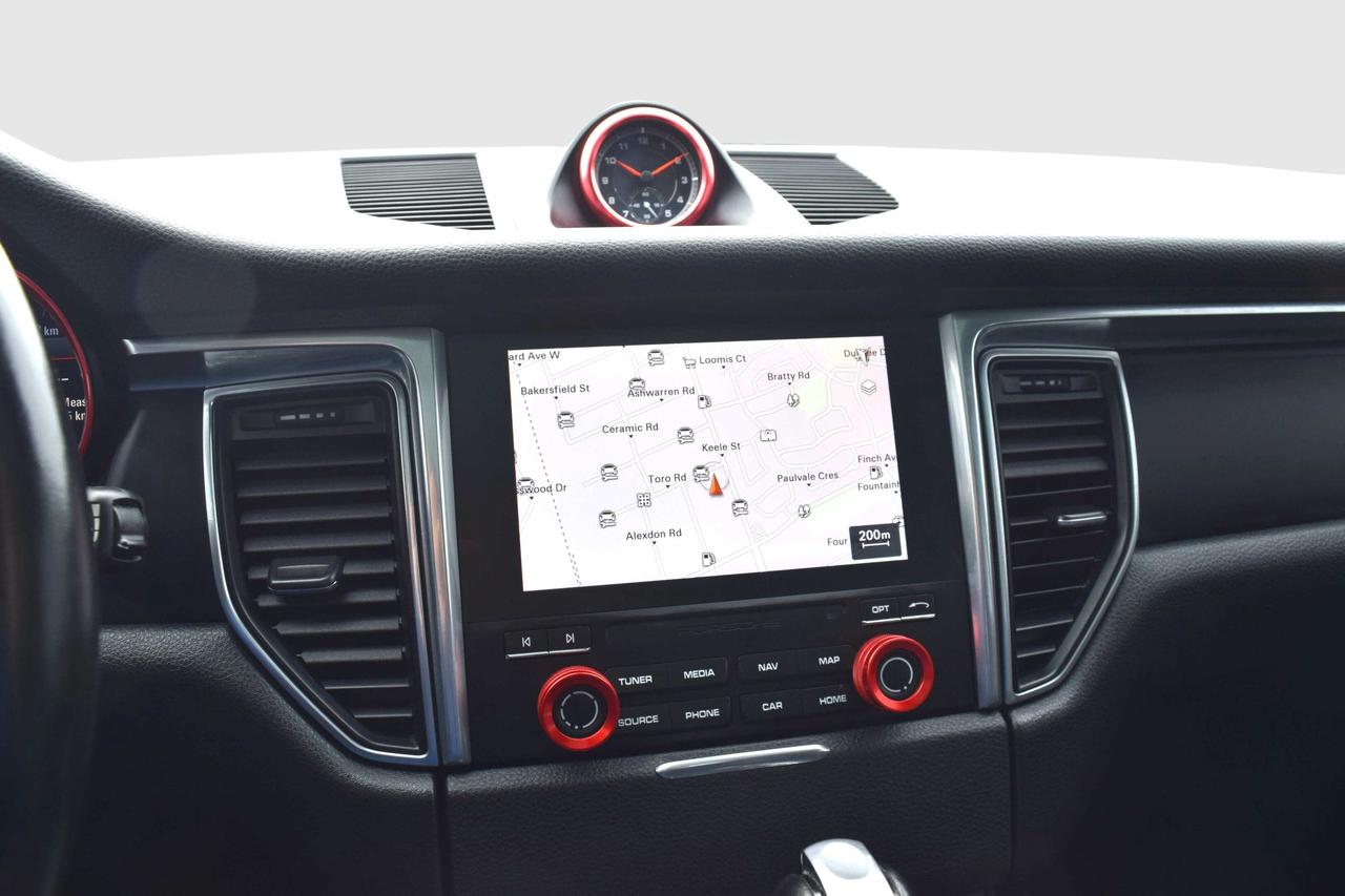 2018 Porsche Macan AWD Navi Panoramic Sunroof Photo