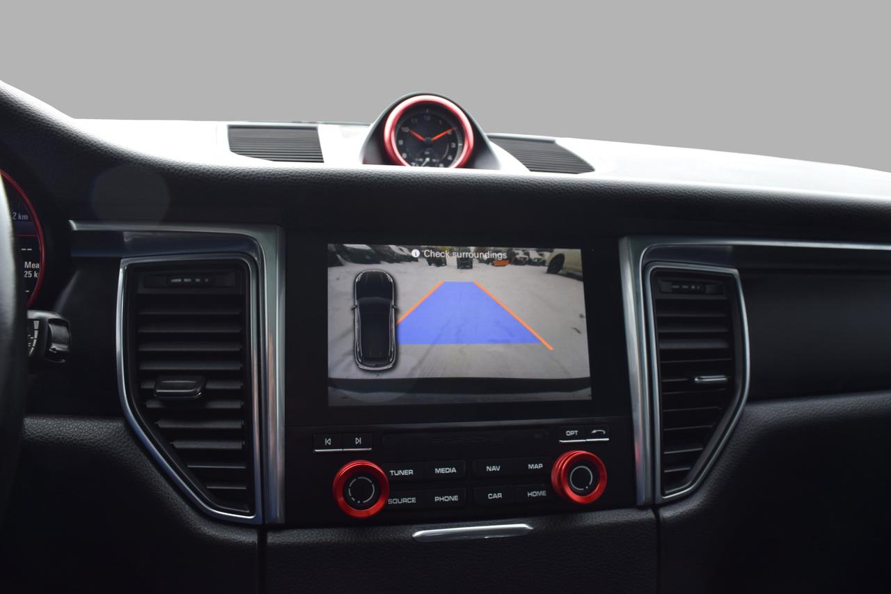 2018 Porsche Macan AWD Navi Panoramic Sunroof Photo