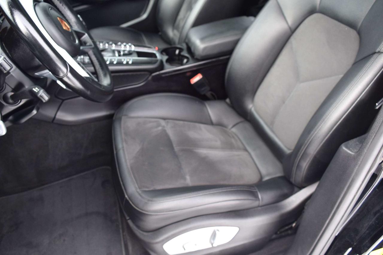 2018 Porsche Macan AWD Navi Panoramic Sunroof Photo