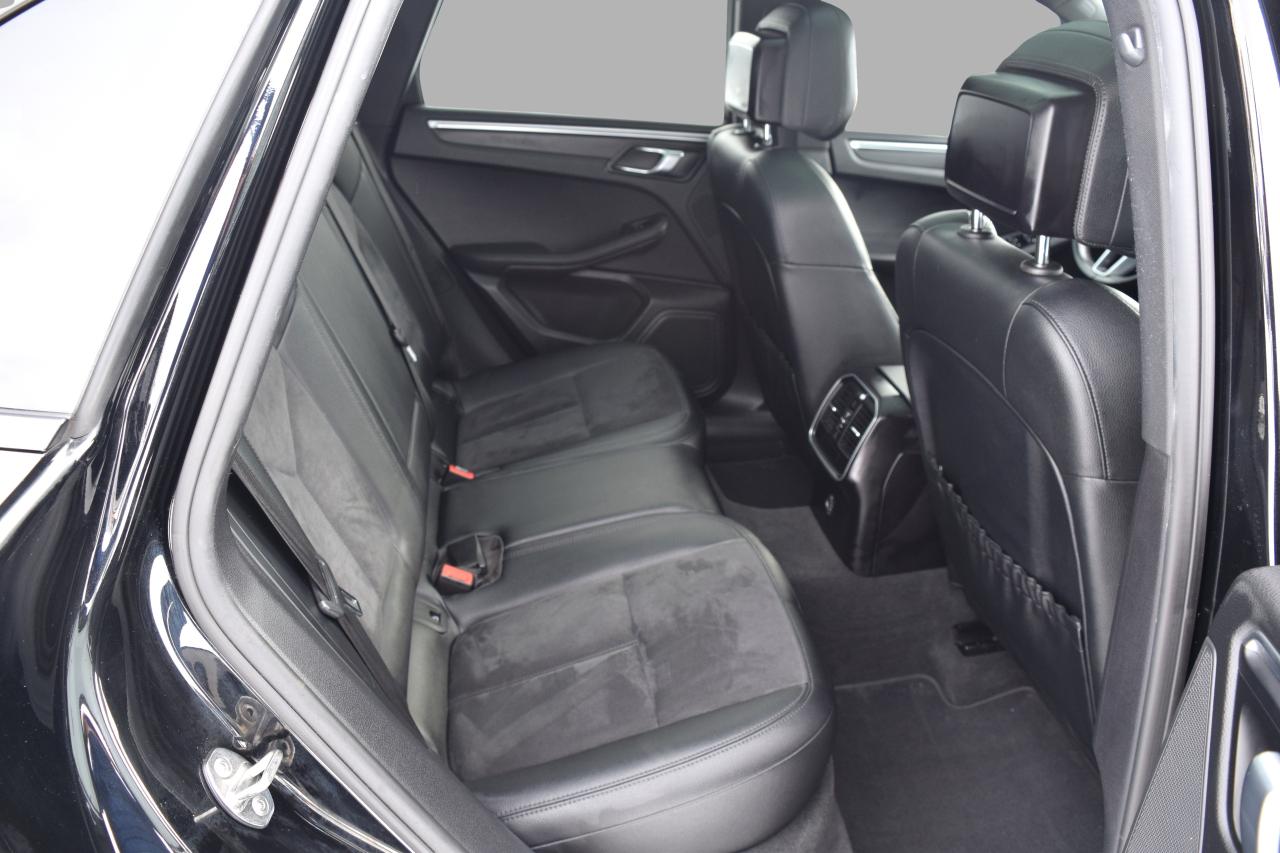 2018 Porsche Macan AWD Navi Panoramic Sunroof Photo