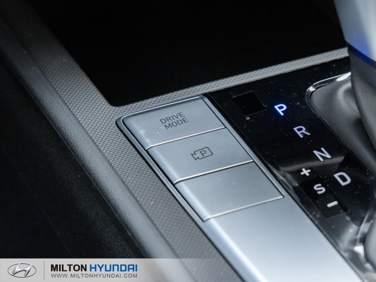 2026 Hyundai Elantra ESSENTIAL 4DR SEDAN Photo