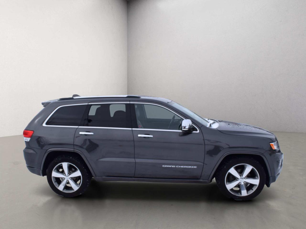 2015 Jeep Grand Cherokee Overland Photo