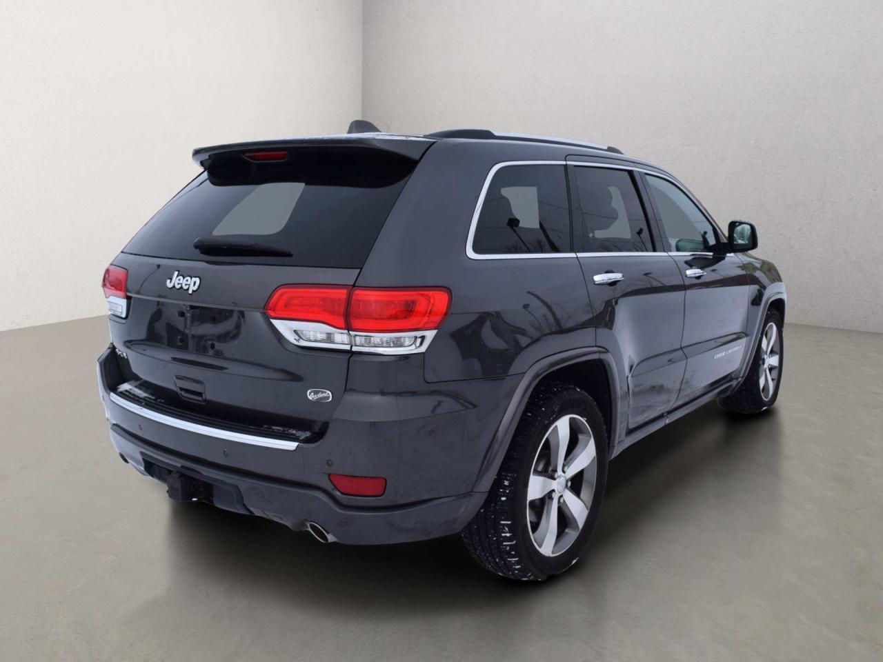 2015 Jeep Grand Cherokee Overland Photo