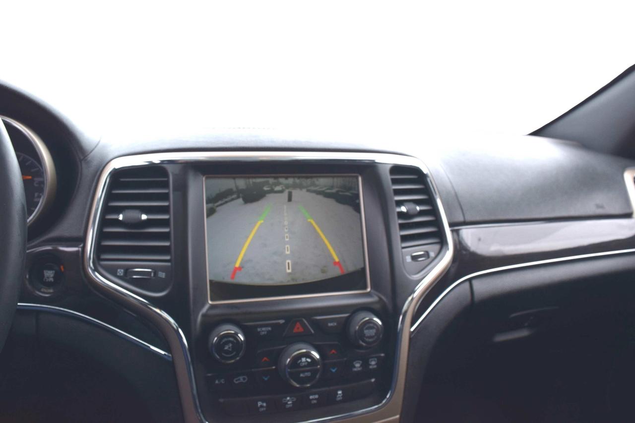 2015 Jeep Grand Cherokee Overland Photo