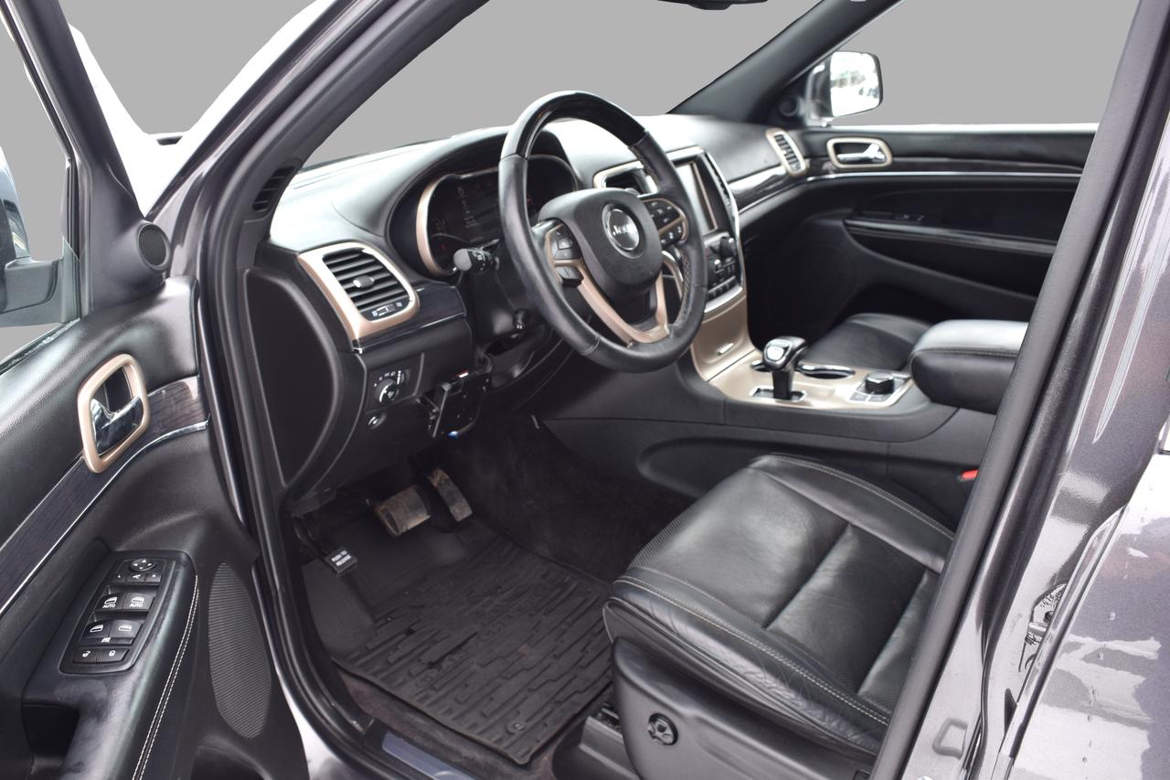 2015 Jeep Grand Cherokee Overland Photo