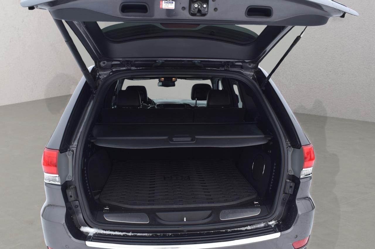 2015 Jeep Grand Cherokee Overland Photo