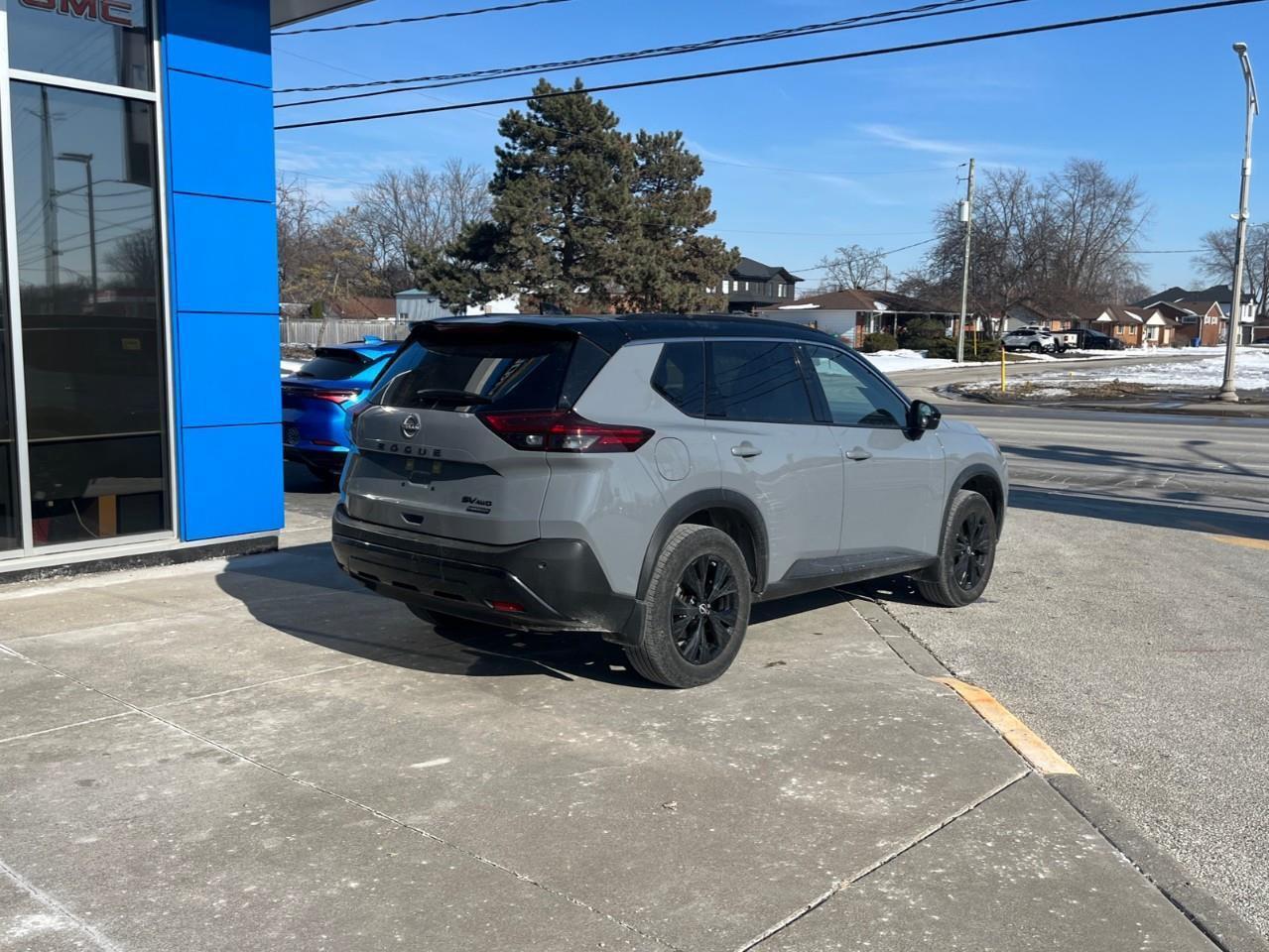 2023 Nissan Rogue SV MIDNIGHT PKG LEAHTER AND SUNROOF Photo4