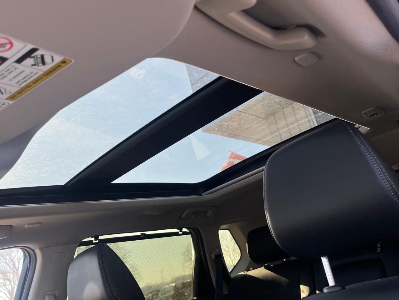 2023 Nissan Rogue SV MIDNIGHT PKG LEAHTER AND SUNROOF Photo