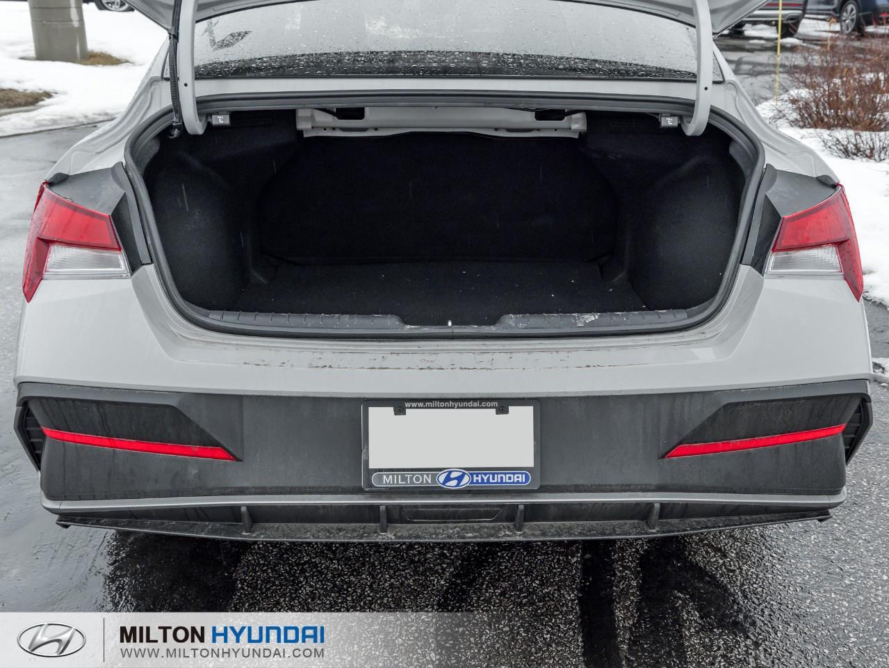 2025 Hyundai Elantra ESSENTIAL 4DR SEDAN Photo