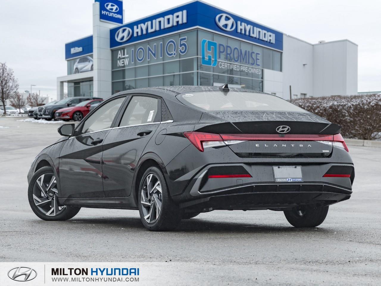 2026 Hyundai Elantra HEV Luxury 4dr Sedan Photo
