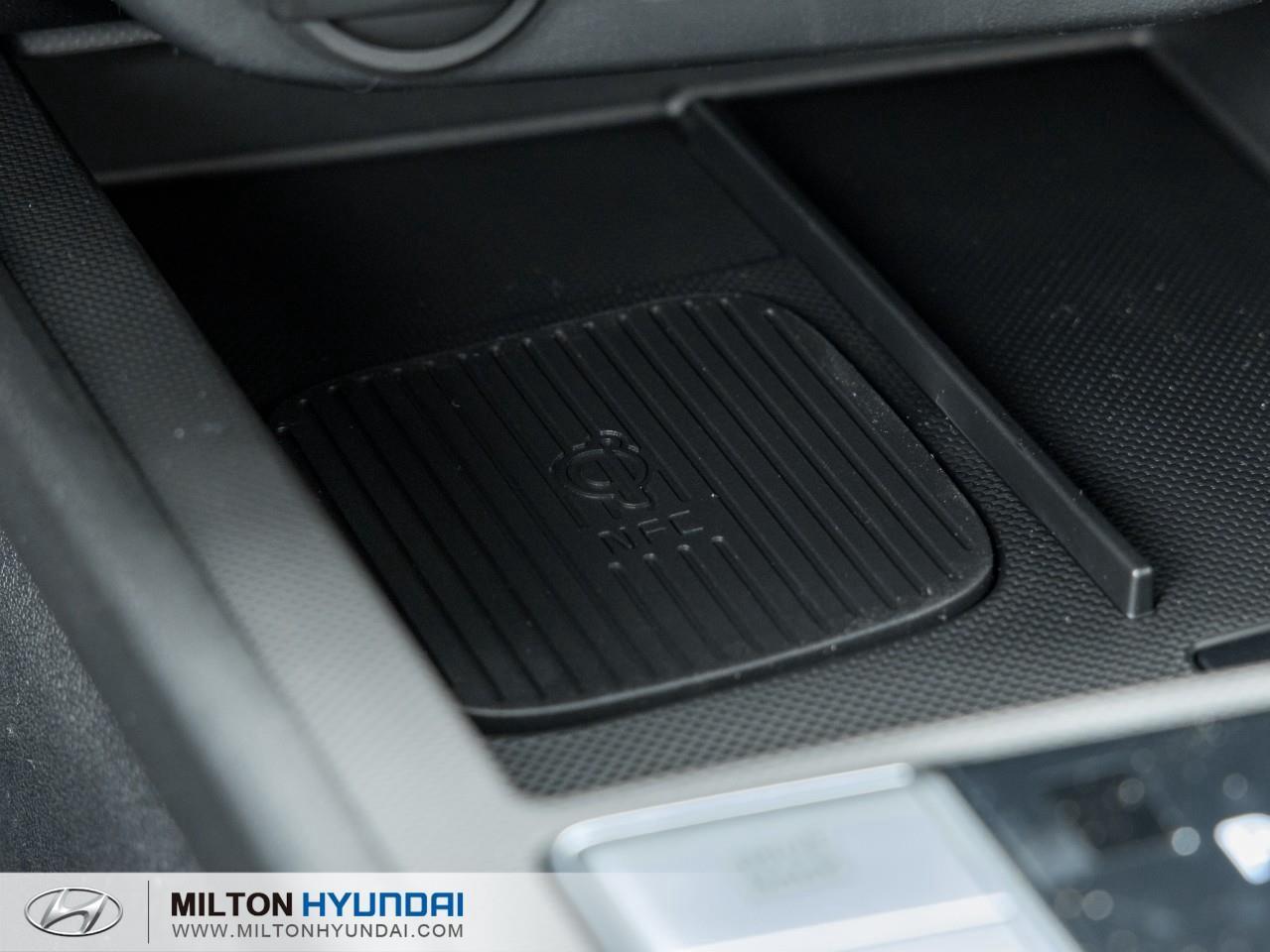 2026 Hyundai Elantra HEV Luxury 4dr Sedan Photo