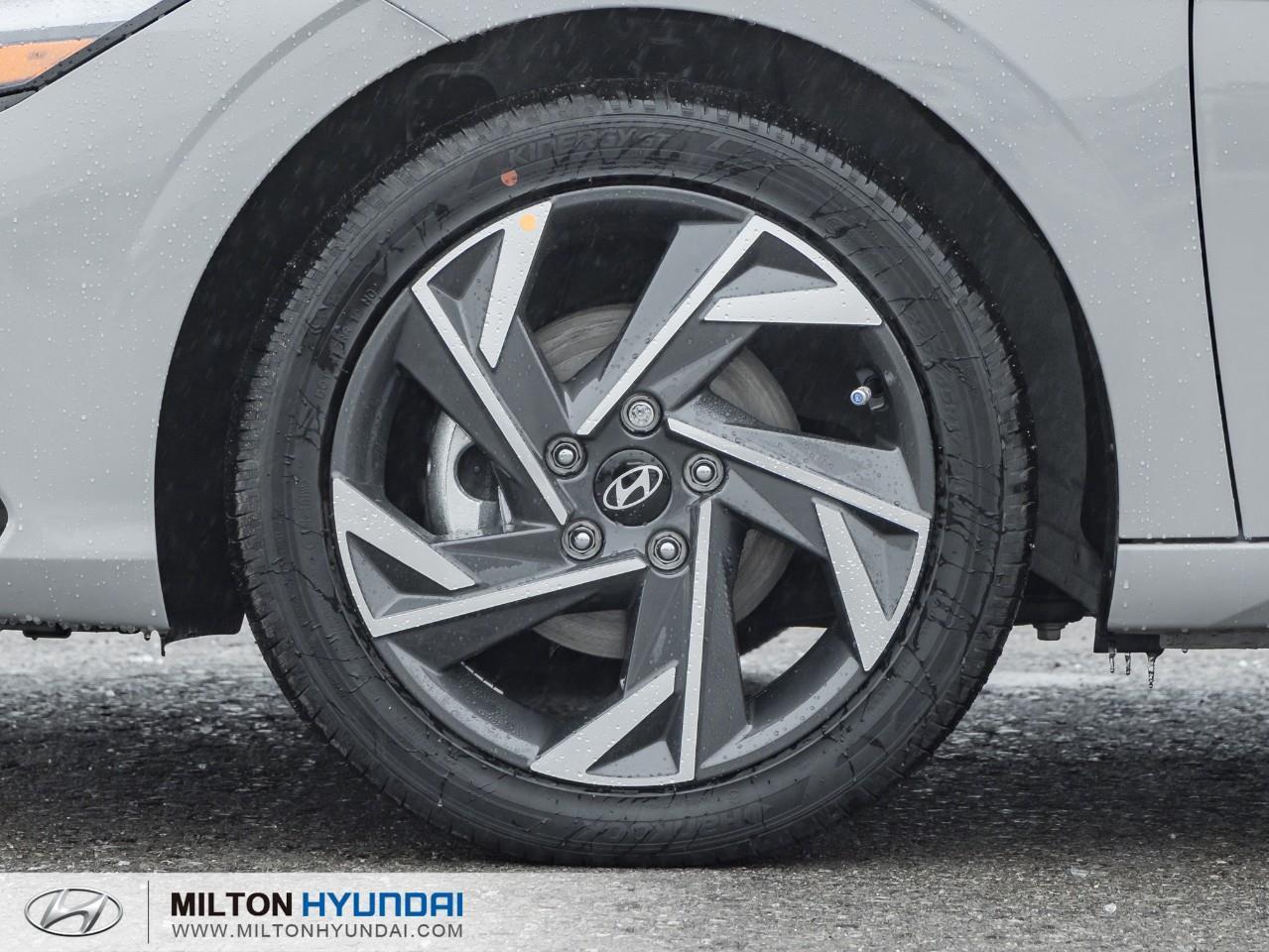2026 Hyundai Elantra HEV Luxury 4dr Sedan Photo
