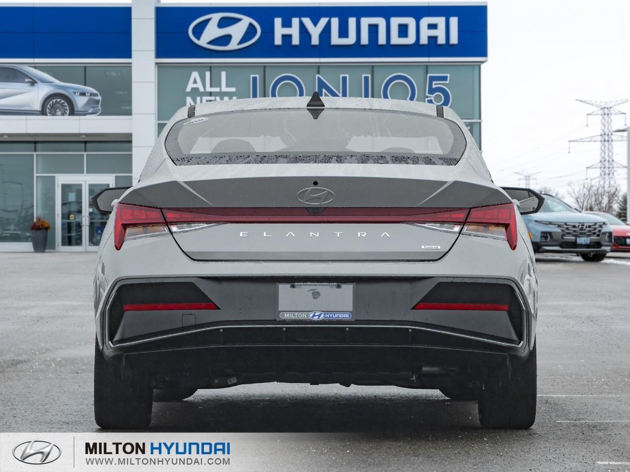 2026 Hyundai Elantra HEV Luxury 4dr Sedan Photo